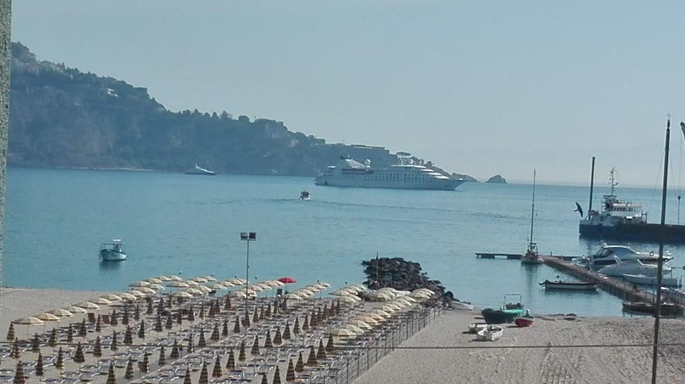 Hotel Kalaskiso' Giardini-Naxos